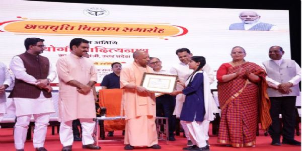 दीपावली से पहले पांच लाख से अधिक छात्रों को दी जाएगी छात्रवृत्ति: मुख्यमंत्री
