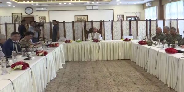 उपराज्यपाल मनोज सिन्हा ने वरिष्ठ अधिकारियों के साथ की सुरक्षा समीक्षा बैठक