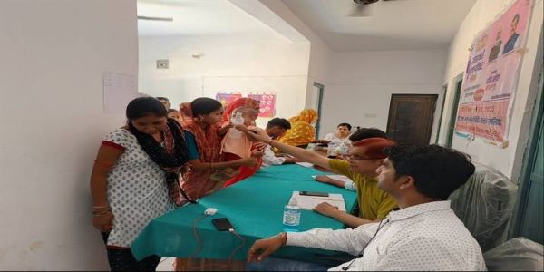 ग्वालियरः “स्वस्थ नारी, सशक्त परिवार” अभियान के तहत लगाए गए 13 विशेष स्वास्थ्य शिविर