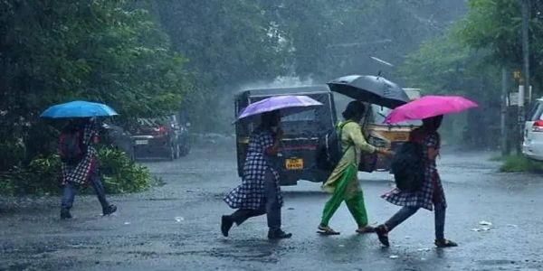दुर्गा पूजा में फिर बिगड़ेगा माैसम का मिजाज, बारिश और तूफानी हवाओं काे लेकर अलर्ट