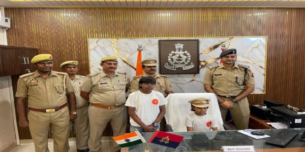 एक दिन के लिए वाराणसी की एसीपी साइबर क्राइम बनीं रोशनी और रानी