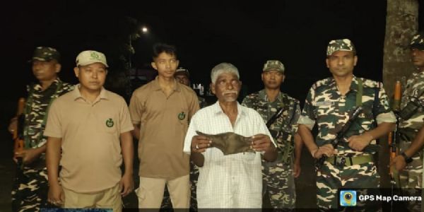 एसएसबी ने छिपकली की खाल के साथ एक व्यक्ति को किया गिरफ्तार