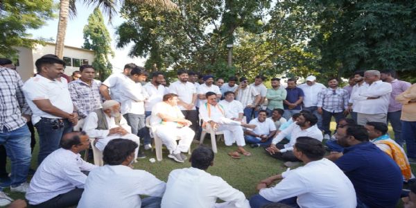 पूर्व सभापति की कांग्रेस में वापसी, विवाहिता ने लगाए थे आरोप