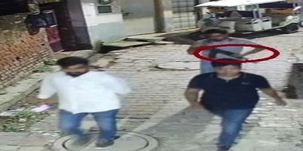 लखनऊ में एके—47 लेकर घूमते वीडियो में देखे गए युवक निकले पुलिसकर्मी