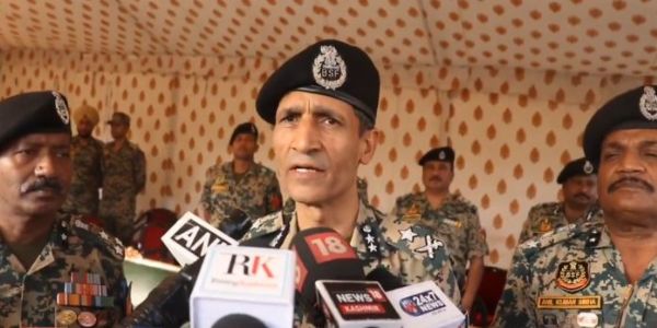 नियंत्रण रेखा के पार लॉन्च पैड्स पर आतंकी कश्मीर में घुसपैठ करने की फिराक में : बीएसएफ आईजी
