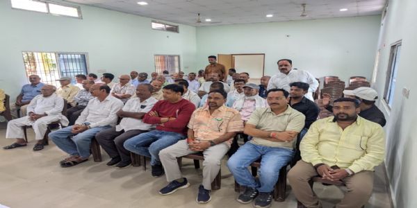 अंबिकापुर: सेवा पखवाड़ा में ‘एक पेड़ माँ के नाम’ अभियान, सियान सदन में बड़े पैमाने पर वृक्षारोपण