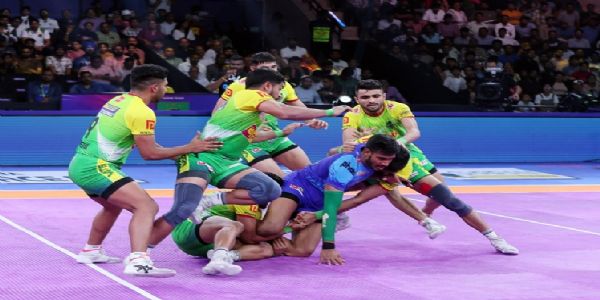 पीकेएल-12 : धाकड़ देवांक का लगातार 8वां सुपर-10, बंगाल वॉरियर्स ने पटना पायरेट्स को 6 प्वाइंट्स से हराया