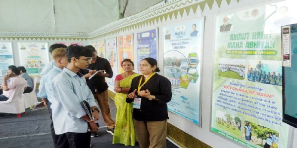 मप्रः नगरीय विकास एवं आवास विभाग की प्रदर्शनी बनी आकर्षण का केंद्र
