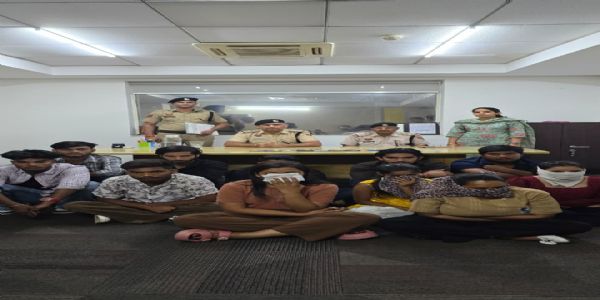गुरुग्राम : फर्जी विज्ञापन से नकली सेक्स वर्धक दवाईयां बेचने वाले कॉल सेंटर का भंडाफोड़