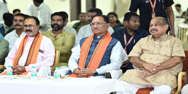 ‘मन की बात’ करोड़ों देशवासियों को जोड़ने,  नवाचार और उत्कृष्ट कार्यों को सामने लाने का माध्यम : मुख्यमंत्री साय