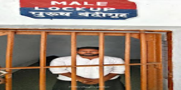 सोशल मीडिया पर मां दुर्गा पर आपत्तिजनक टिप्पणी करने वाले आरोपित गिरफ्तार, जेल