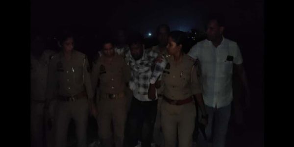 मुठभेड़ में शातिर अभियुक्त गिरफ्तार, गोली लगी