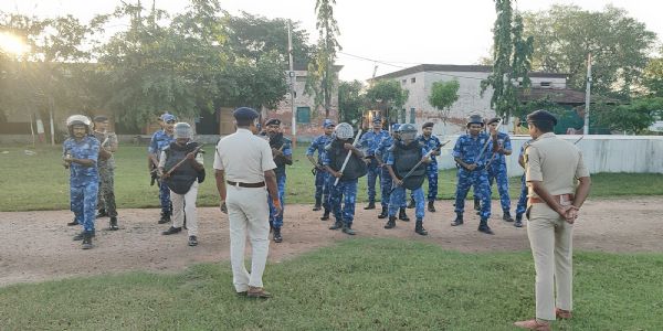 सारण पुलिस द्वारा सुरक्षा व्यवस्था बनाये रखने हेतु किया गया विशेष प्रशिक्षण एवं मॉक ड्रिल