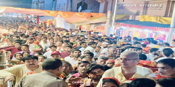 मां विंध्यवासिनी के दरबार में भक्ति और सुरक्षा का अनोखा संगम