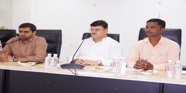 अयोध्या में दुर्गा पूजा पर सफाई, प्रकाश की नगर निगम ने की खास व्यवस्था: महापौर