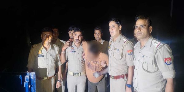 मुठभेड़ में हिस्ट्रीशीटर अभियुक्त मुखिया गिरफ्तार, गोली लगी