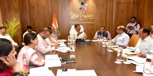 क्रियान्वित परियोजनाओं को गुणवत्ता और समयबद्धता के साथ पूरा किया जाए : जयवीर सिंह