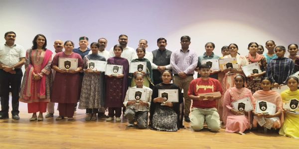 शिक्षा और स्वास्थ्य क्षेत्र में निर्णायक बदलाव के लिए काम कर रही सरकार, प्रो. सिम्मी अग्निहोत्री जयंती समारोह में बोले मुकेश