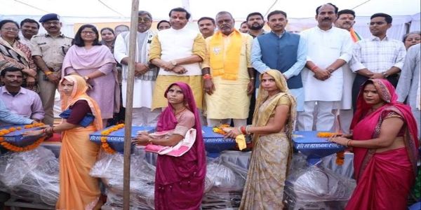 ग्वालियरः सेवा पखवाड़ा में हुआ प्रेरणादायी कार्यक्रम,116 जरूरतमंद महिलाओं को उपलब्ध कराईं “आटा चक्की”