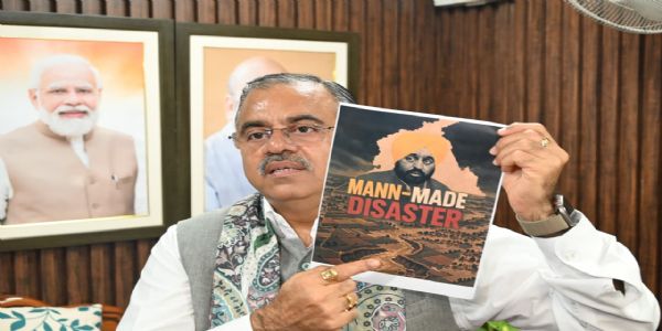 मान सरकार की लापरवाही ने बाढ़ को मानव निर्मित त्रासदी में बदल दियाः चुग