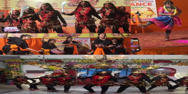 क्रेजी डांस एकेडमी के बच्चों ने मचाया धमाल, भक्ति गीतों पर झूमे लोग