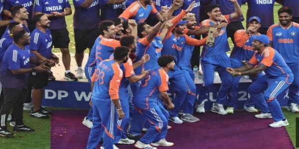 एशिया कप फाइनल विवाद पर बोले सूर्यकुमार यादव-‘चैंपियन टीम को ट्रॉफी से वंचित होते पहली बार देखा’,