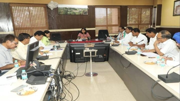 कलेक्टर एवं जिला निर्वाचन अधिकारीकी अध्यक्षता में हुई बैठक