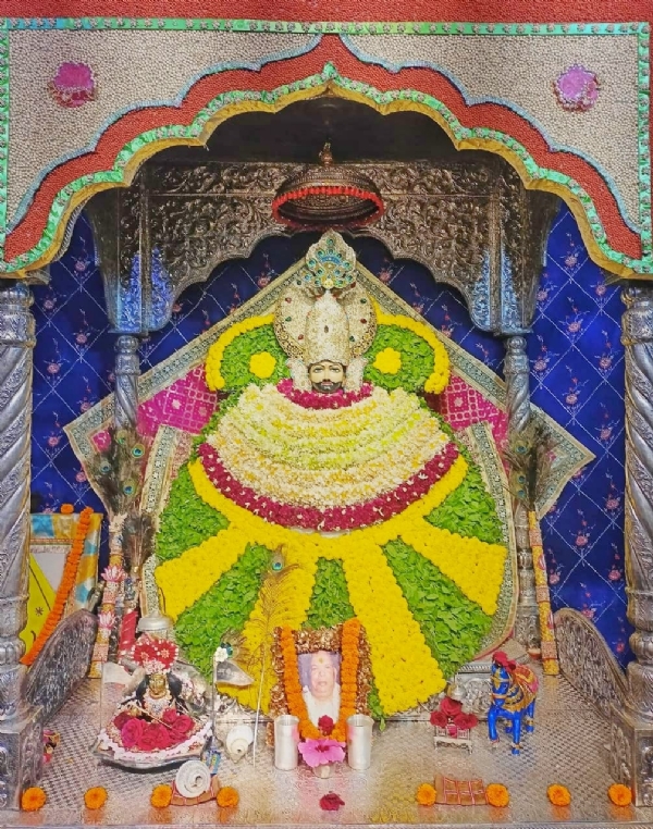 श्‍याम बाबा के श्र्रंगार की फोटो