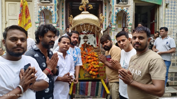 रैगर समाज ने धूमधाम से निकाली श्रीकृष्ण भगवान की रेवाड़ी शोभायात्रा