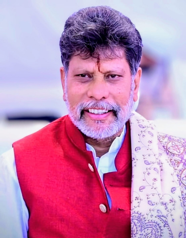 किरण देव