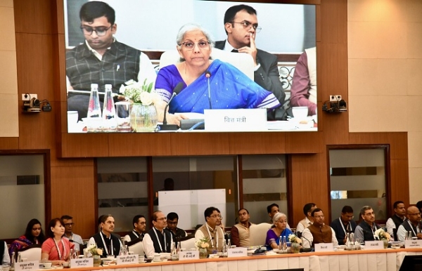 जीएसटी परिषद की 56वीं बैठक की अध्‍यक्षता करते वित्‍त मंत्री और अन्‍य