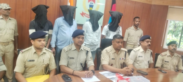 चोरी की 31 बैटरियों के साथ चार आरोपी गिरफ्तार