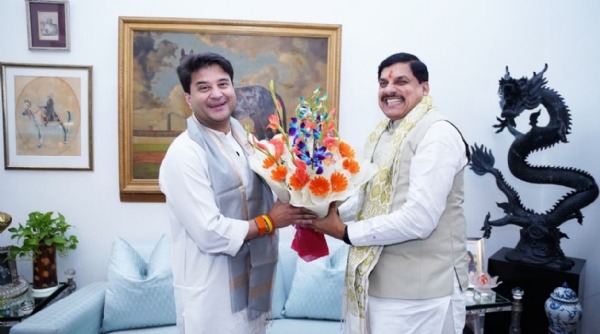 फोटो: मुख्यमंत्री डॉ. मोहन यादव से केंद्रीय मंत्री ज्योतिरादित्य सिंधिया ने सौजन्य भेंट की।