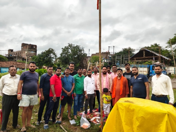 खूंटा पूजा अनुष्‍ठान में शामिल समिति के अध्‍यक्ष समेत अन्‍य