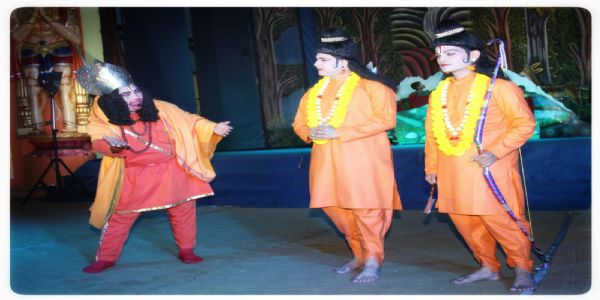 मैं बैरी, सुग्रीव पियारा, कारण कवथ नाथ मोहे मारा