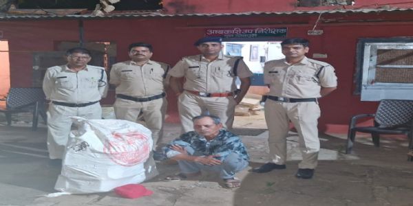 शिवपुरी : 54 लीटर अवैध देशी शराब के साथ एक व्यक्ति गिरफ्तार, मामला दर्ज