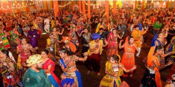 नवरात्रि आयोजकों पर जीएसटी विभाग का छापा, सूरत और अहमदाबाद में हड़कंप