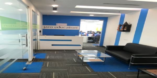 स्टॉक मार्केट में जारो इंस्टीट्यूट ने किया निराश, फ्लैट लिस्टिंग के बाद बना बिकवाली का दबाव