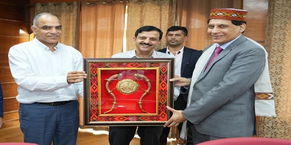 हिमाचल के मुख्य सचिव पद से प्रबोध सक्सेना सेवानिवृत, सम्मान समारोह का आयाेजन