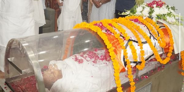प्रो. विजय कुमार मल्होत्रा का अंतिम संस्कार बुधवार को होगा
