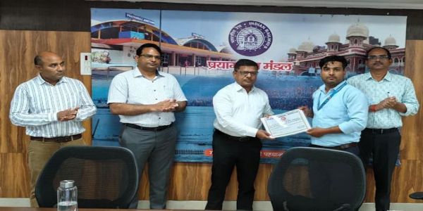अच्छे कार्य से साथी कर्मचारियों को मिलती है प्रेरणा : रजनीश अग्रवाल