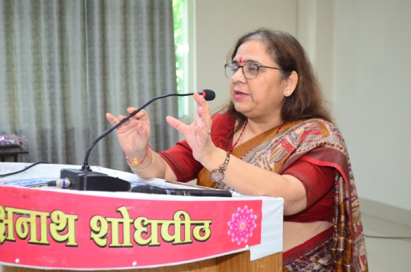 *शिक्षा जगत में अपनी महत्वपूर्ण उपलब्धियों और समर्पण के लिए सम्मानित हुए प्रोफेसर*