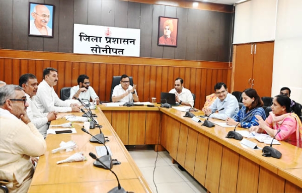 सोनीपत: सोसाइटी फॉर द डेवलपमेंट एंड ब्यूटीफिकेशन ऑफ सोनीपत टाउन की बैठक में उपायुक्त