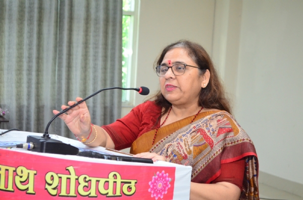 *शिक्षा जगत में अपनी महत्वपूर्ण उपलब्धियों और समर्पण के लिए सम्मानित हुए प्रोफेसर*