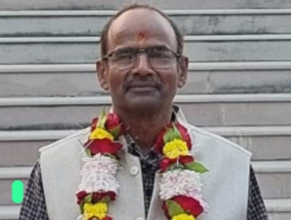 फाइल फोटो प्राध्यापक डॉ. दिलीप सिंह।