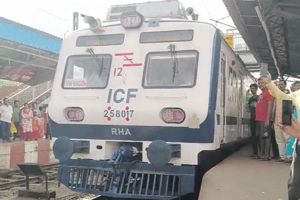 एसी लोक‌ल