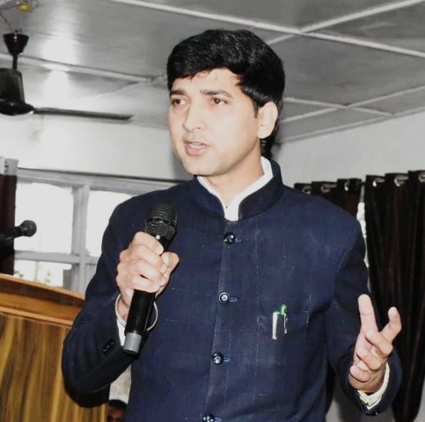 डॉ. चमन सिंह ठाकुर एक्सीलेंट इन्नोवेटिव टीचर ऑफ़ इंडिया अवार्ड 2025 से सम्मानित