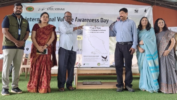 भोपाल वन विहार में मनाया गया अंतर्राष्ट्रीय गिद्ध दिवस