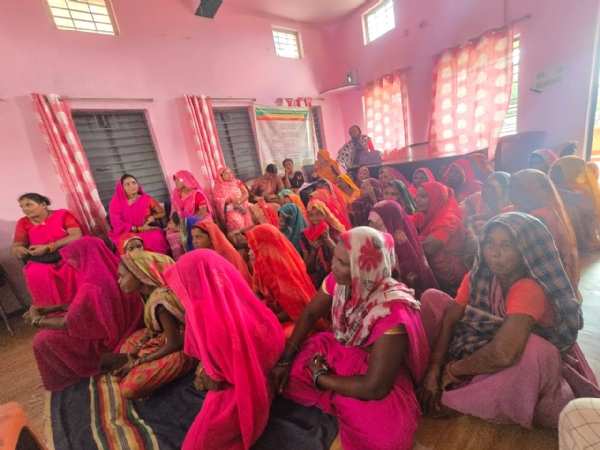 उपस्थित ग्रामीणजन