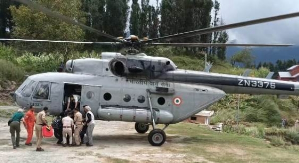 उधमपुर प्रशासन ने लट्टी-मरोठी क्षेत्र से दो गंभीर रूप से घायल मरीजों को
